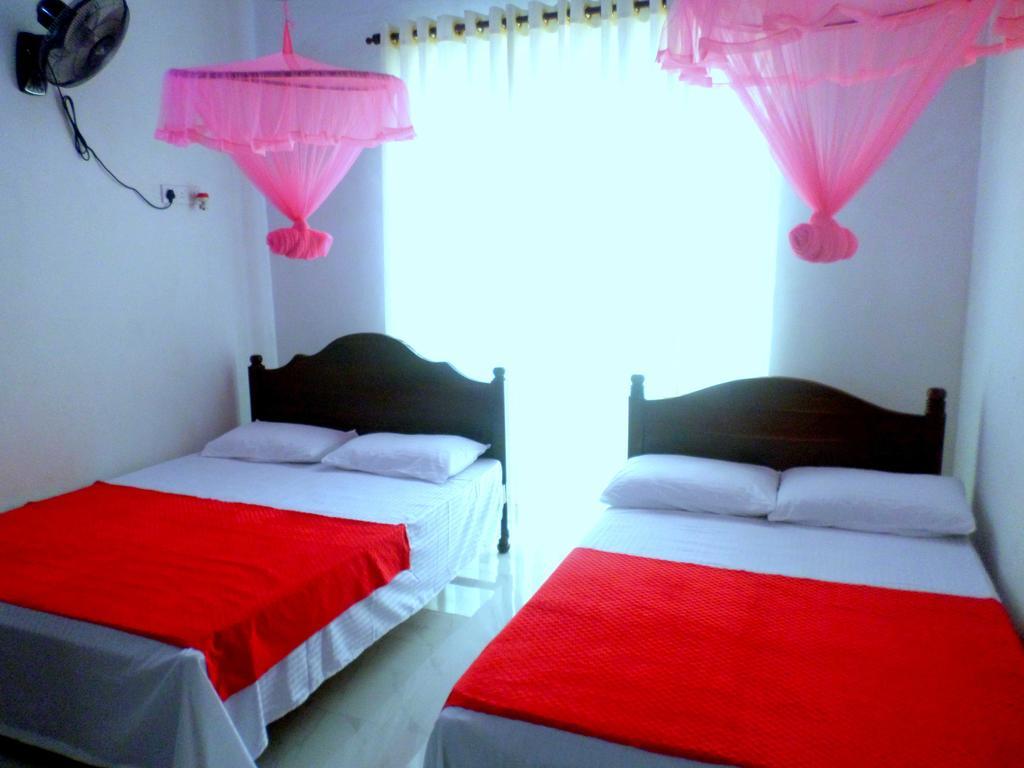 Lion Rest Hotel Anuradhapura Buitenkant foto