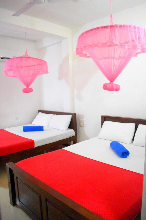 Lion Rest Hotel Anuradhapura Buitenkant foto