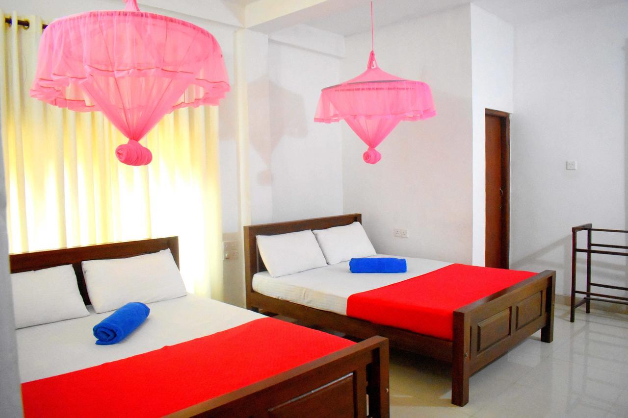 Lion Rest Hotel Anuradhapura Buitenkant foto