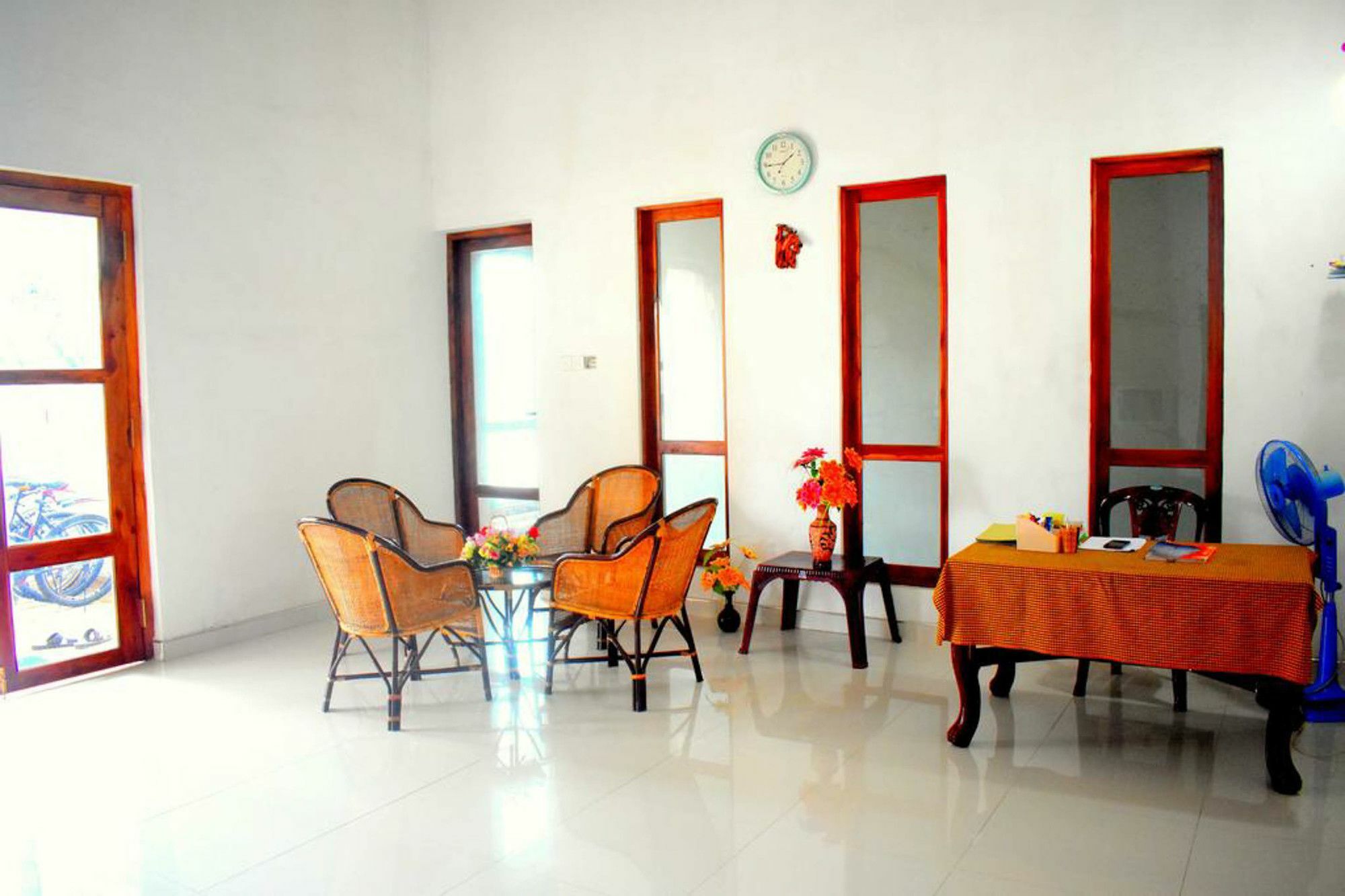 Lion Rest Hotel Anuradhapura Buitenkant foto